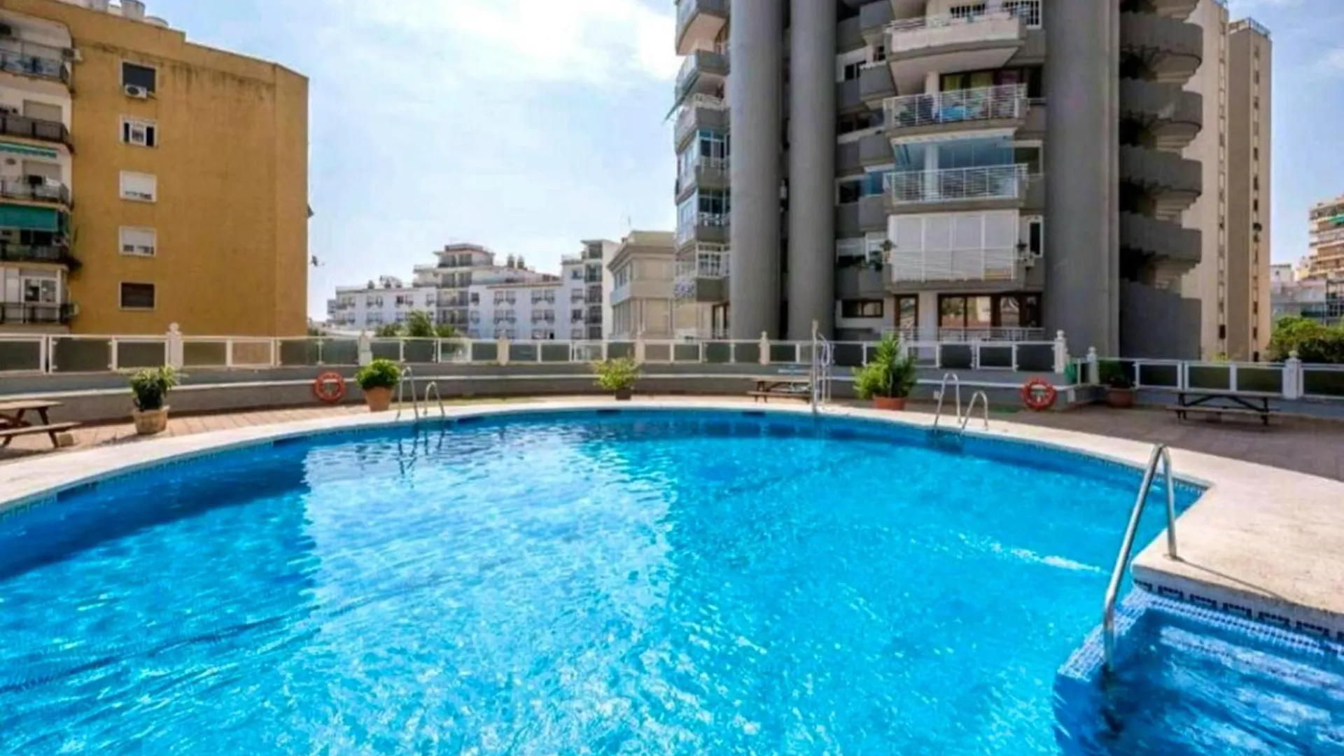 Elegant Apartment In Torremolinos With Shared Pool 74 M²