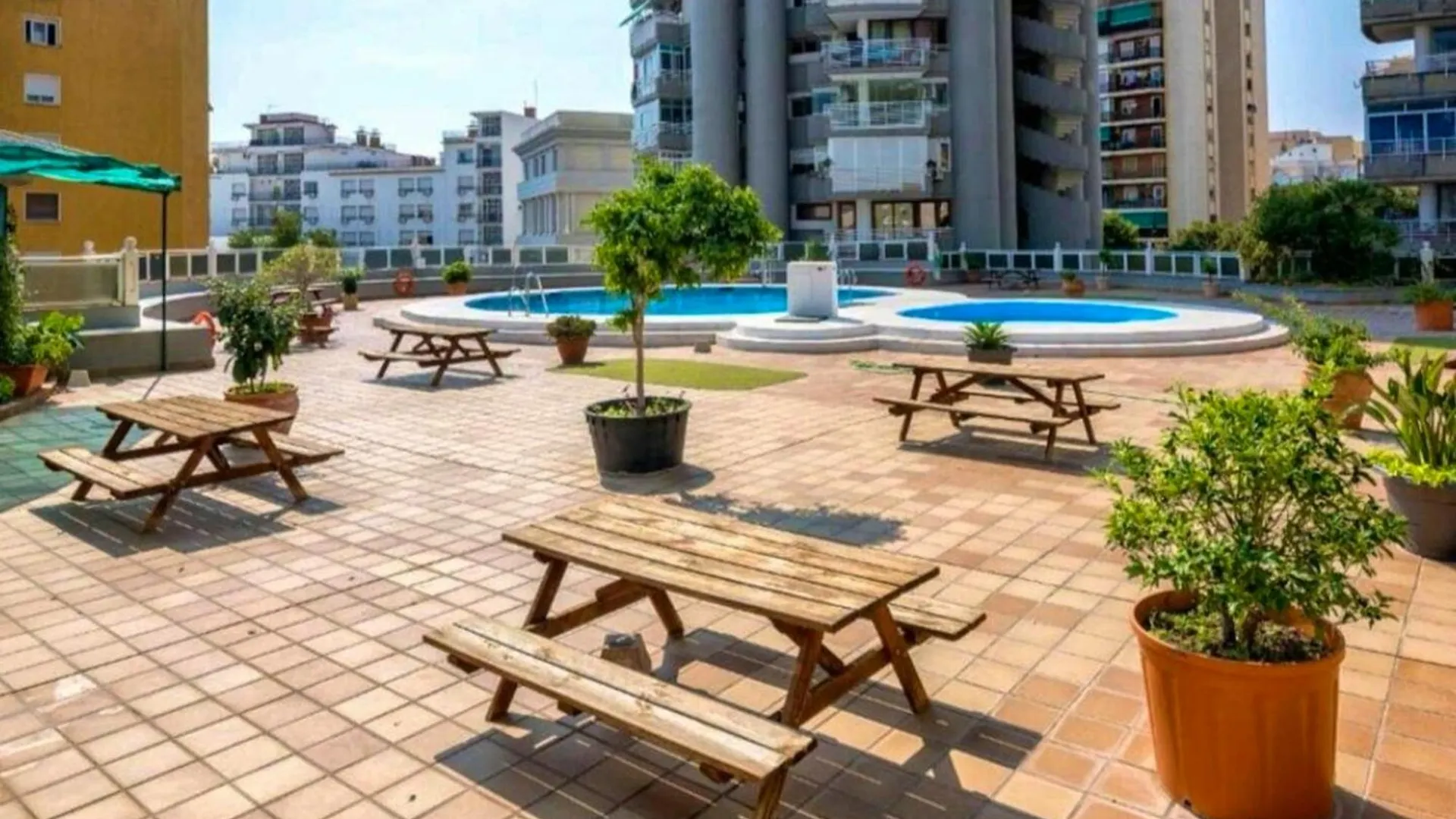 Elegant Apartment In Torremolinos With Shared Pool 74 M²