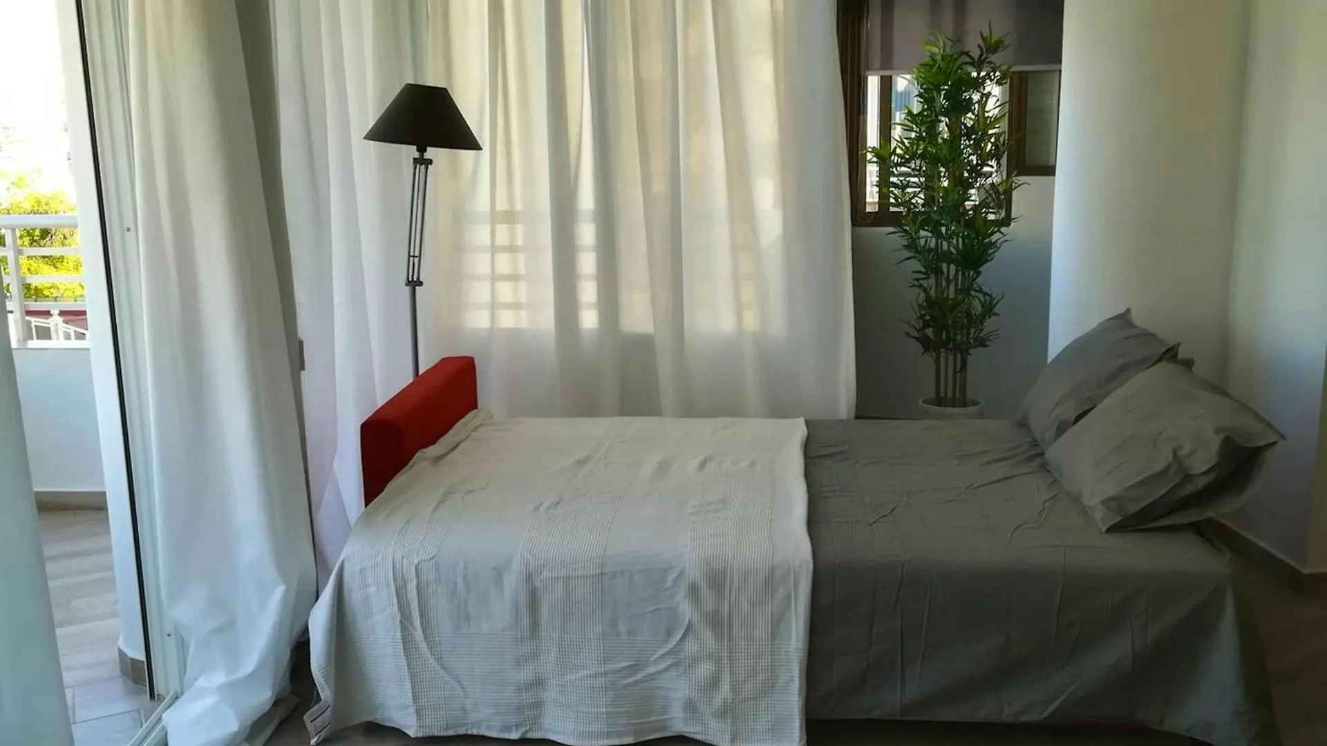 Elegant Apartment In Torremolinos With Shared Pool 74 M²